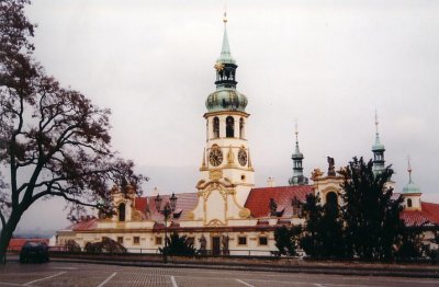 Hradcany, derriere le château de Prague,: Notre Dame de Laurette