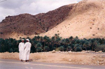palabres sur la route de Wadi Bani Khalid