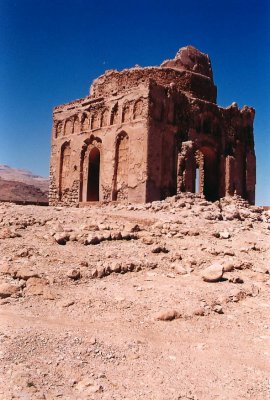 Bibi Mariam Tomb - Qalhat