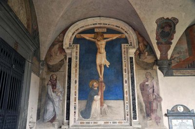 Fra Angelico - St Dominique adorant le Crucifix - Couvent de San Marco - 9143