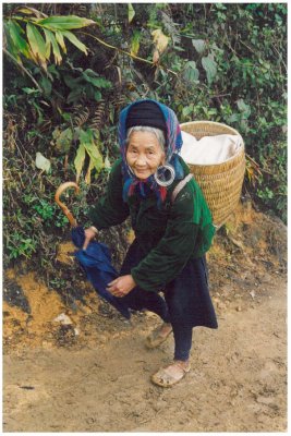 Black Hmong woman around Sapa