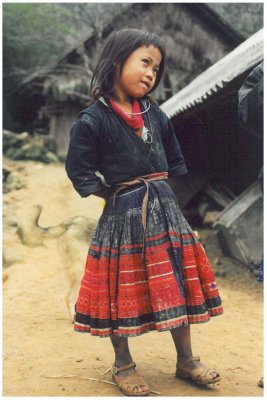 Red Hmong girl in Sapa