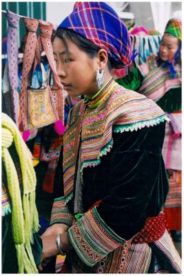 Hmong Flower girl, Bac Ha market