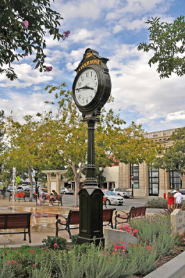 Clock at Center of Livermore
