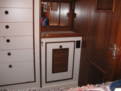 fwd cabin custom drawers & vanity - strbd