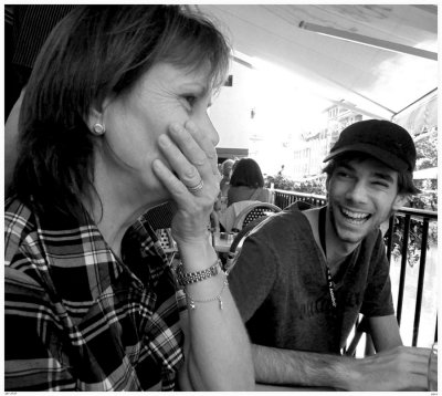 KIKI and JOJO laughing TOULOUSE  2009