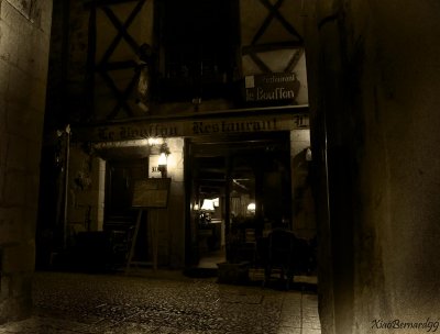 9.SARLAT.The Restaurant in the old City