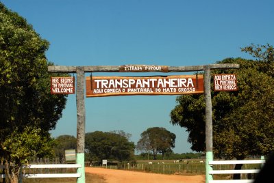 Transpantaneira Hwy entrance into Pantanal, Pocone, Brazil, 07/05/2008