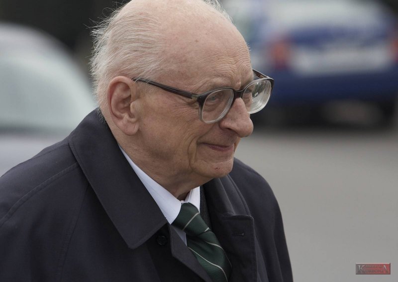 prof. Wladyslaw Bartoszewski