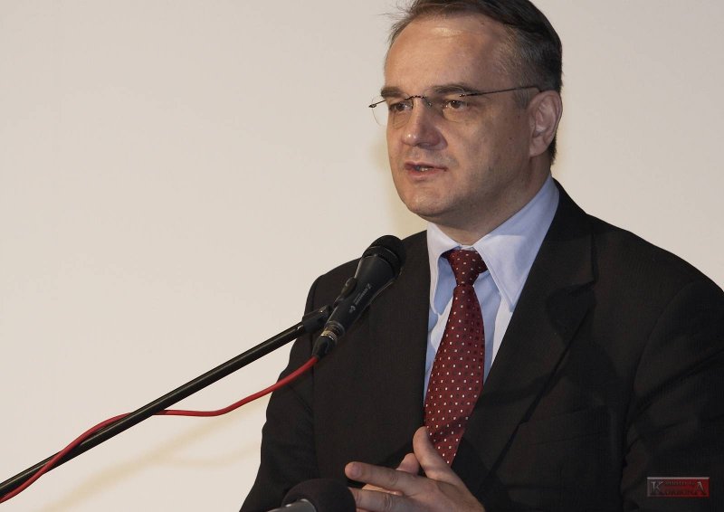 Waldemar Pawlak, minister gospodarki i wiceprezes Rady Ministrw