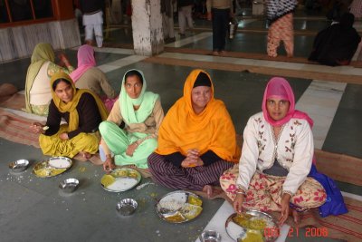 amritsar70-golden temple kitchen