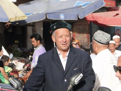 china-kashgar28 market.JPG