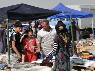 turkmenistan45 outdoor bazaar.JPG