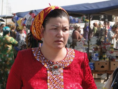 turkmenistan66 outdoor bazaar.JPG