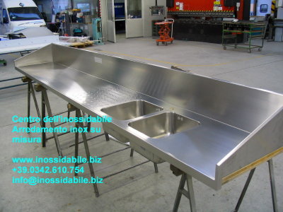 piano cucina speciale su misura in acciaio inox satinato_1_1.jpg