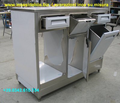 Mobiletto per macchina caffe in acciaio inox su misura con cassetti e tramogge rifiuti