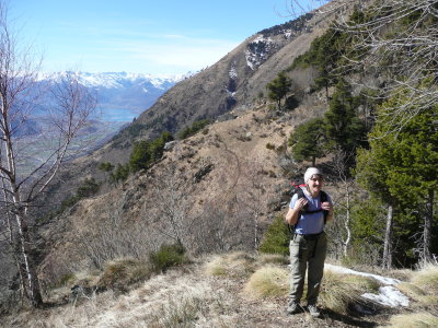 Prima di salire nel bosco sul ripido crinale