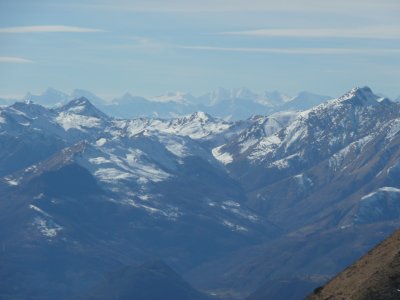 in lontananza il monte Rosa o il Monte bianco...