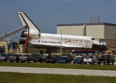 Shuttle Endeavour 1 hour after landing July 31, 2009