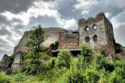 Czorsztyn castle ruins.jpg