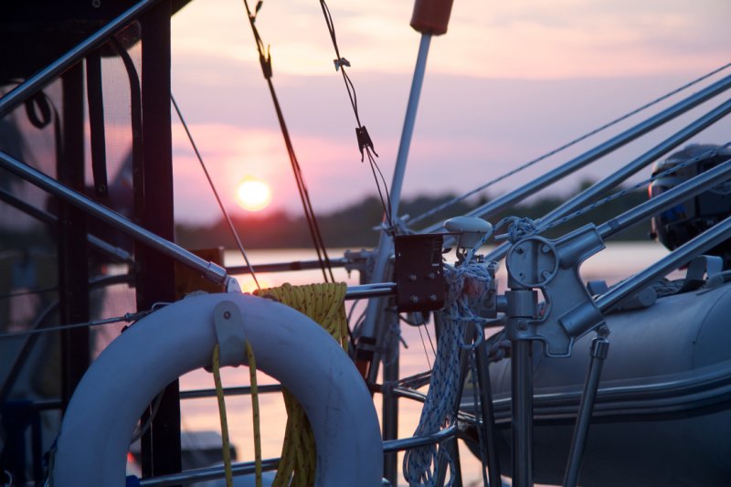 Sunrise sail gear