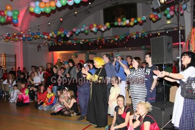 comp_0111_4uak2009.jpg