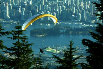 Hang Gliding...Grouse Mtn to Vancouver