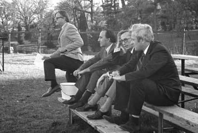 Chris Lee (left), Stan Wyrzykowski (2nd from right)  et al