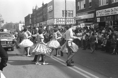 Simcoe Parade - Square Dancing