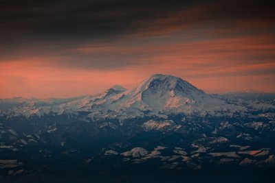 Mt- Rainier at sunrise