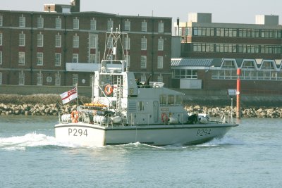 HMS Trumpeter returns to Portsmouth Harbour