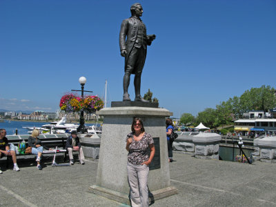 IMG_5076 Captain Cook in Victoria.jpg
