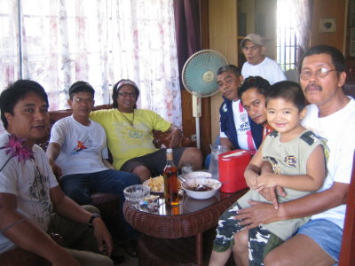 ...mga boyscout nag-break time