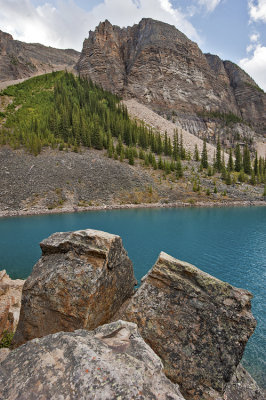 Moraine Lake in Lake Louise, Alberta, Canada