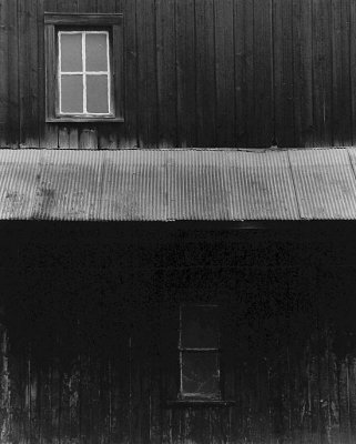 BarnWindows.jpg