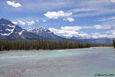 Athabasca River - Icefields Parkway
