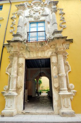 Beautiful Colonial Door and Patio