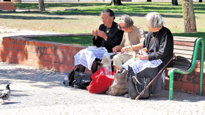 Picnic of the Typical Old Ladies, with Pigeon Watching...