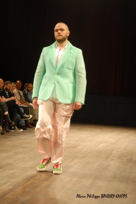 W. VAN BEIRENDOONCK