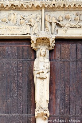 Sainte Anne portant la Vierge enfant