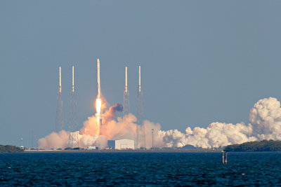 Dragon (Falcon 9)