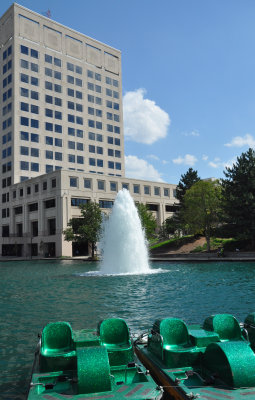 Canal fountain and state offices