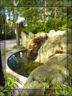Natural Rock Garden Fountain