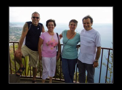 2009 - Elia, Sue, Joae Manuel & John - Cabo Giro (589 metres above sea level - 2nd Highest sea cliff in the world)