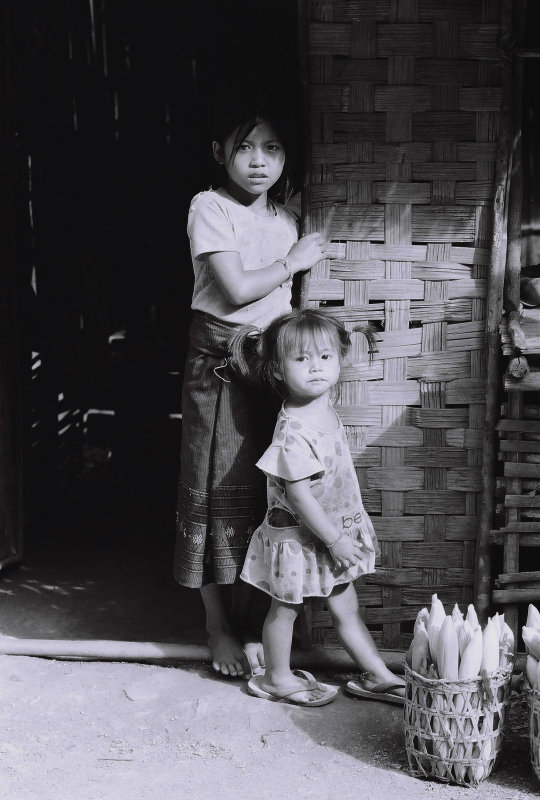 Road to Vang Vieng - a laotian family