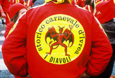 2008 02 03 - Carnevale Ivrea - Kodak E100G 35.JPG