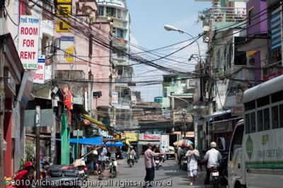 Street_Scene_with_Wires_DSC1241.jpg
