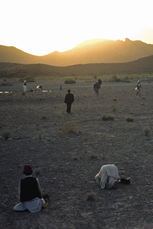 AFGHAN SUNRISE PRAYER STOP