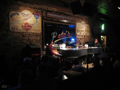 Petes Dueling Pianos