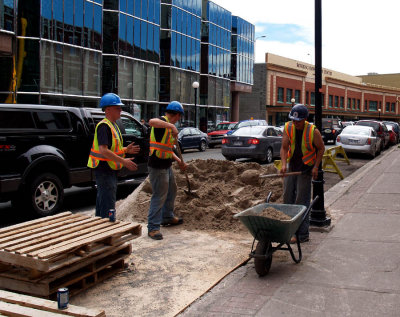 Downtown-Street-Workers-9440.jpg